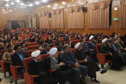 تاکید امام جمعه شیراز بر هم افزایی و هم اندیشی برای رفع دغدغه های مردم در جمع نمایندگان تشکل های دانشجویی
